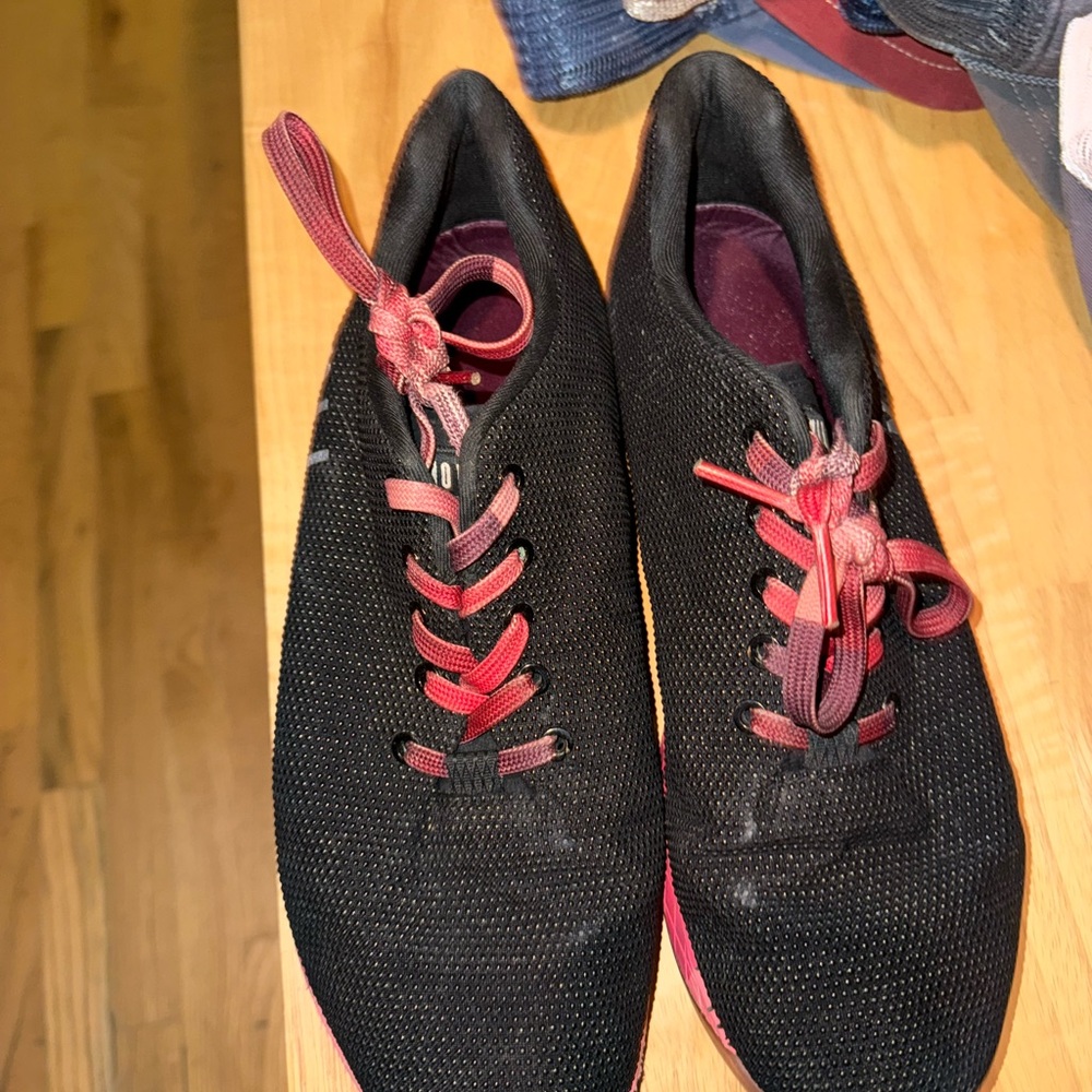 Stylish Black and Red Women's Shoes